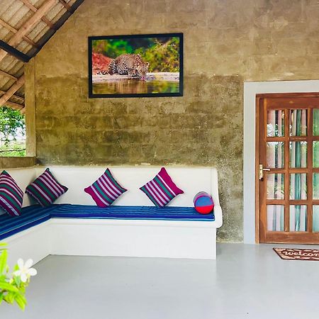 Kingfisher Beach Resort-Yala キリンダ エクステリア 写真