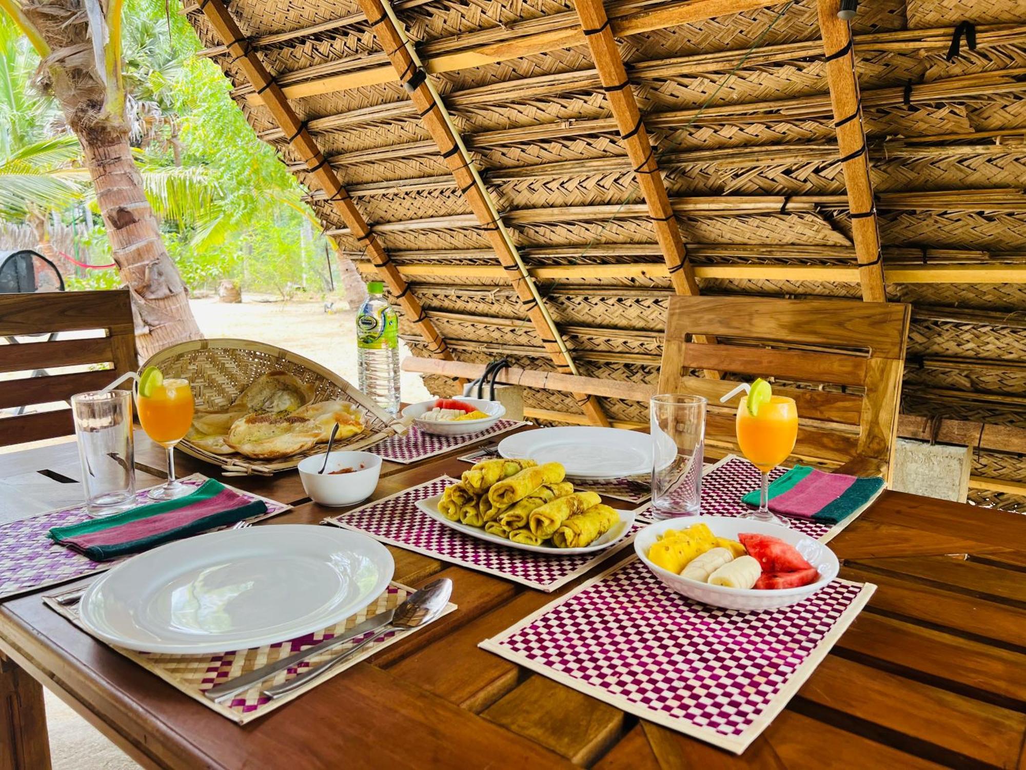 Kingfisher Beach Resort-Yala キリンダ エクステリア 写真