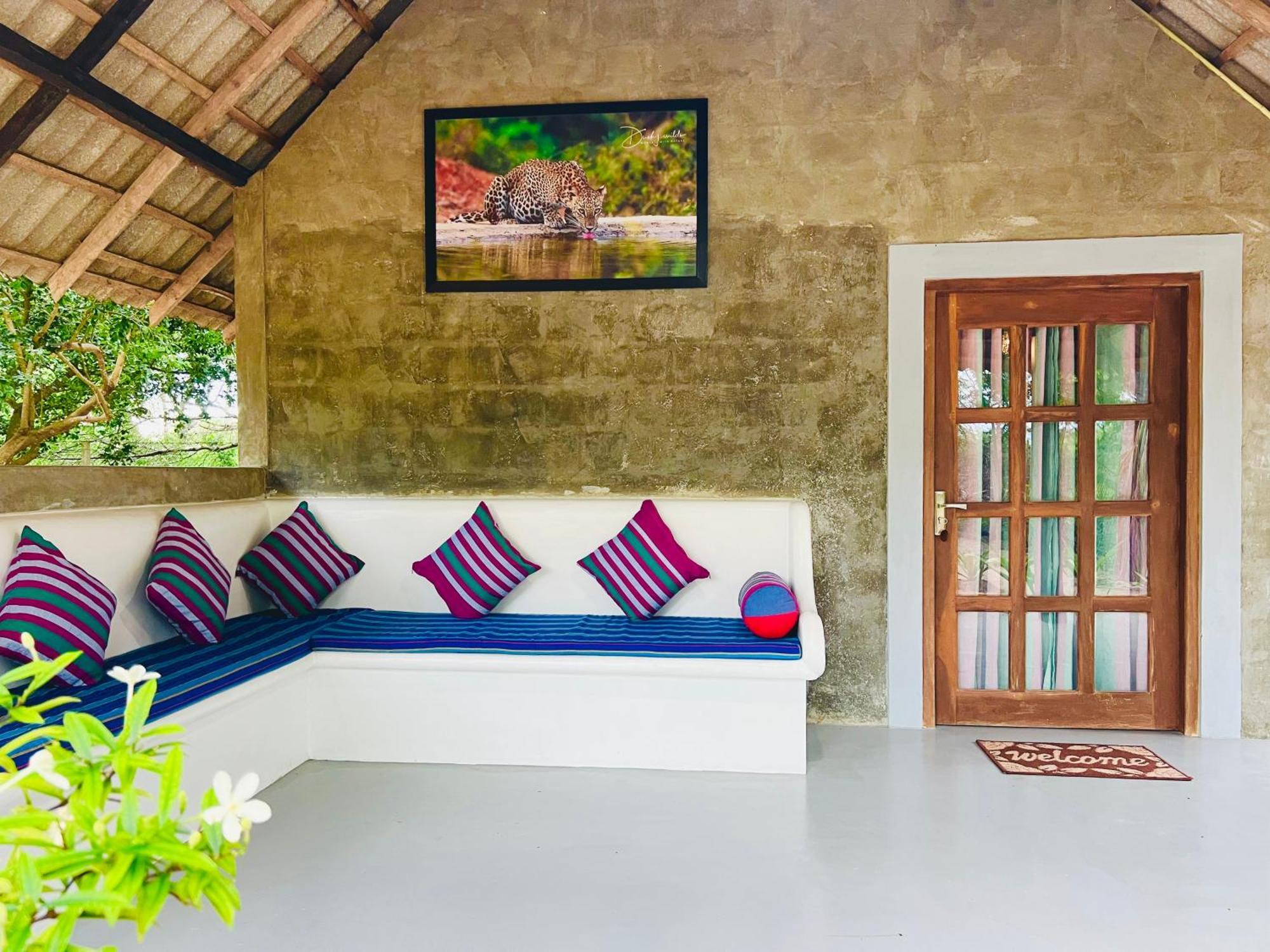 Kingfisher Beach Resort-Yala キリンダ エクステリア 写真
